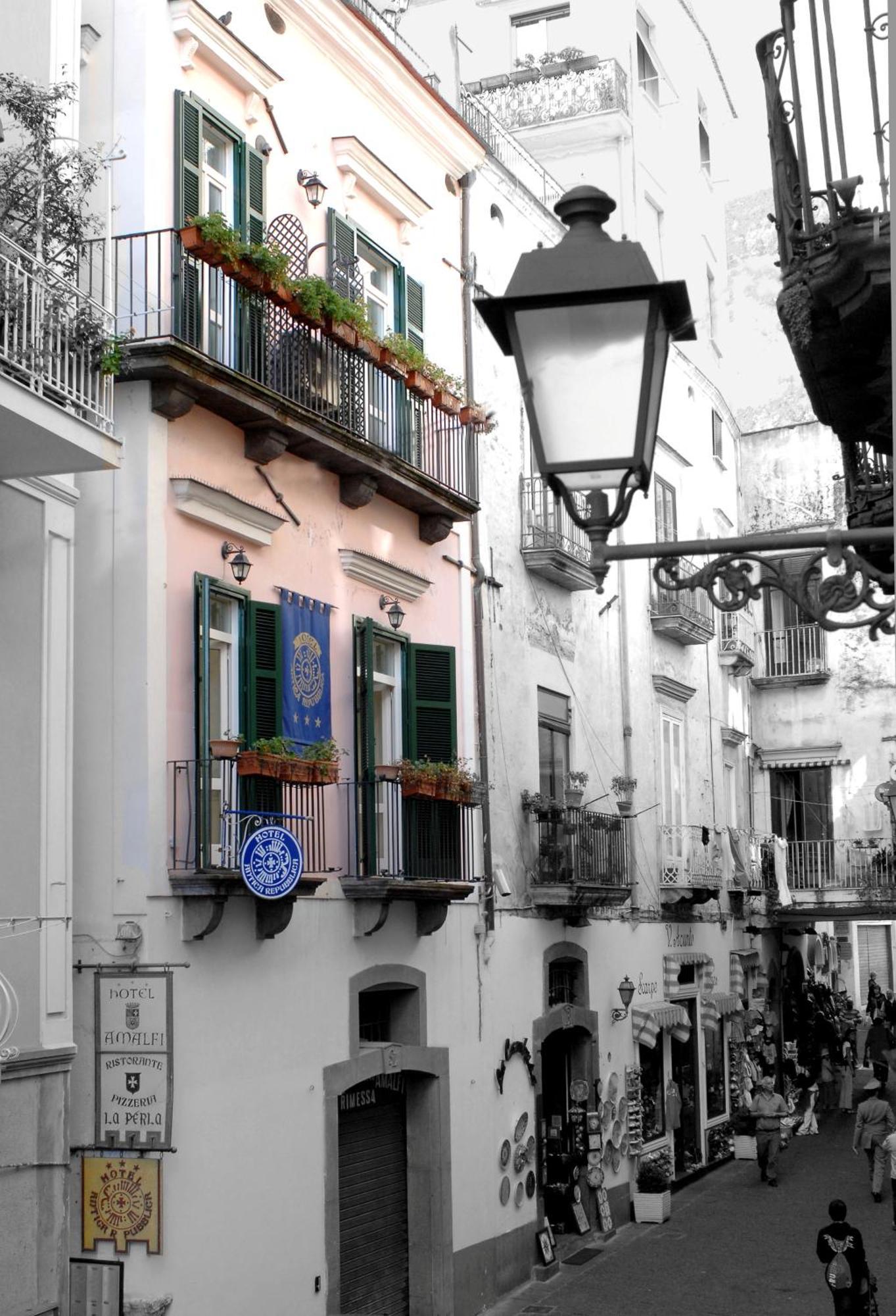 Aparthotel Antica Repubblica In Amalfi Center At 100Mt From The Sea Eksteriør billede
