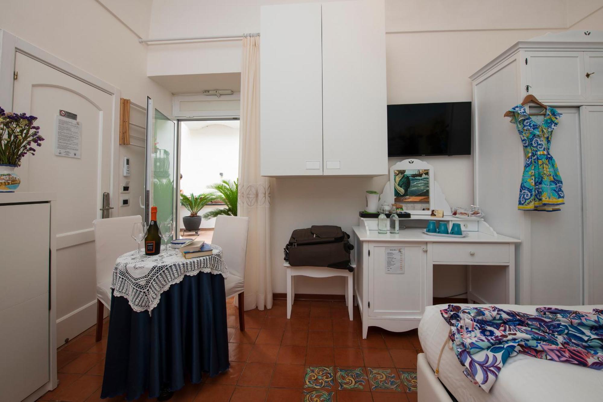 Aparthotel Antica Repubblica In Amalfi Center At 100Mt From The Sea Eksteriør billede